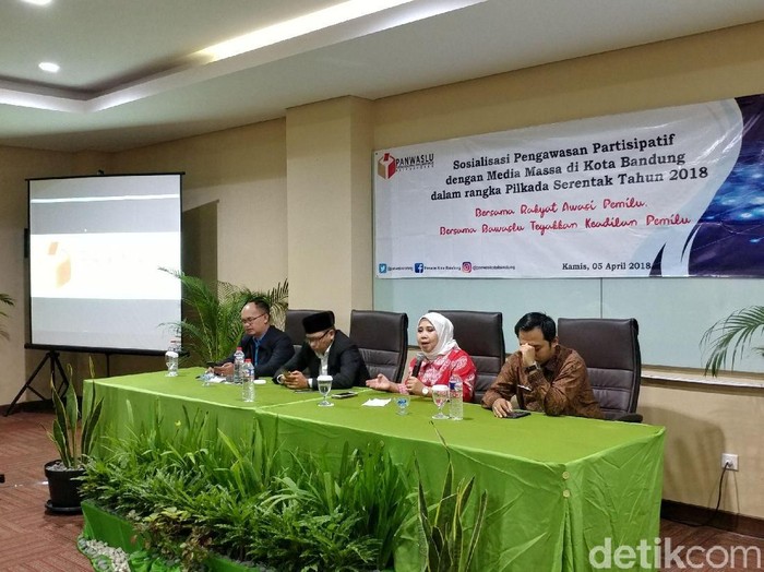 Panwaslu Bandung Dalami Pelanggaran Ridwan-Uu dan Tb-Anton