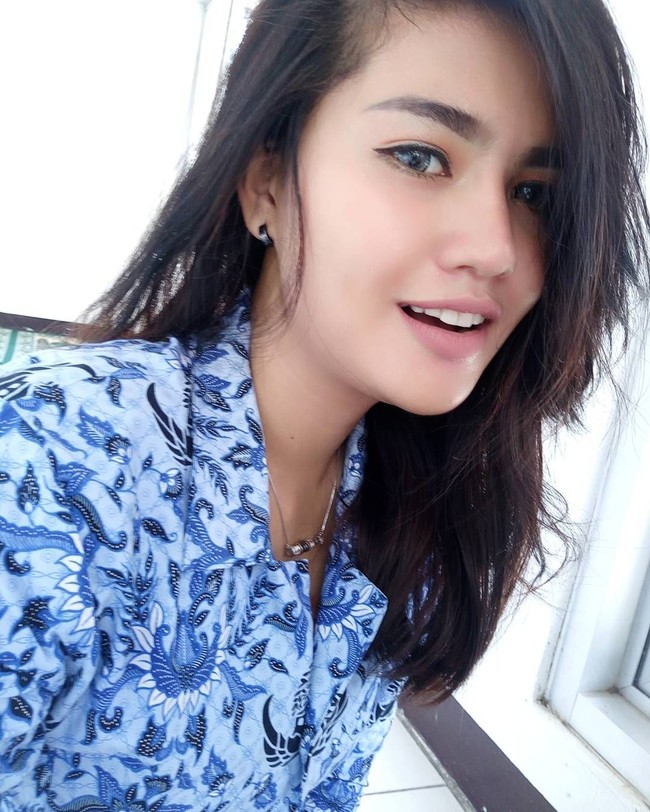 Lumayan mirip sama miyabi kalau menurut saya, tulis salah satu netizen. Wihh mukanya kayak maria ozawa kamu kak, ujar netizen lainnya mengomentari foto Oza di akun Instagramnya. Foto: Instagram