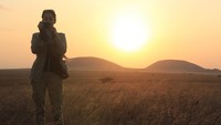 Di Afrika, Nadya mengatakan kekagumannya akan keindahan dari benua hitam. Ia pun tidak dapat berkata-kata saat melihat keindahan Gunung Kilimanjaro di sana (nadyahutagalung/Instagram)