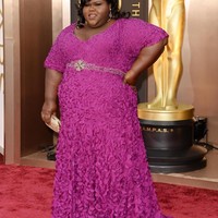 Meski kesulitan mencari desainer yang mau membuatkannya gaun, Gabourey Sidibe mencoba untuk tidak terlalu memusingkannya. Aku tak peduli, karena aku merasa lebih bebas, ujar nomine aktris terbaik Oscar itu kepada Harpers Bazaar. (Foto: Getty Images)