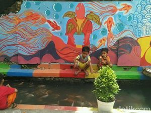Kreatif Banget, Saluran Irigasi di Bantul Ini Cantik Warna-warni