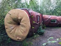 Hotel berbentuk usus besar (hiddedijkstra/Instagram)