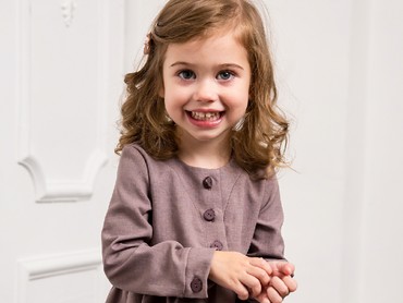 Gadis 3 Tahun Ini Fotogenik Banget, Bikin Gemas Maksimal