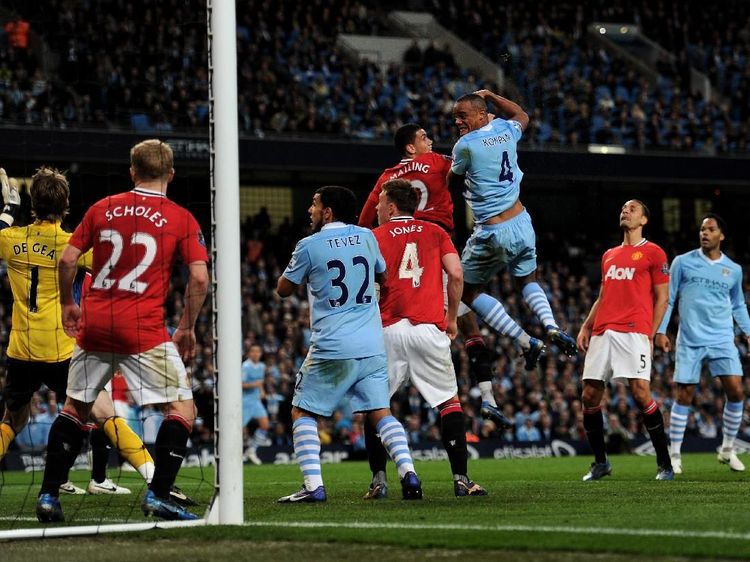 10 Momen Paling Dikenang dari Derby Manchester