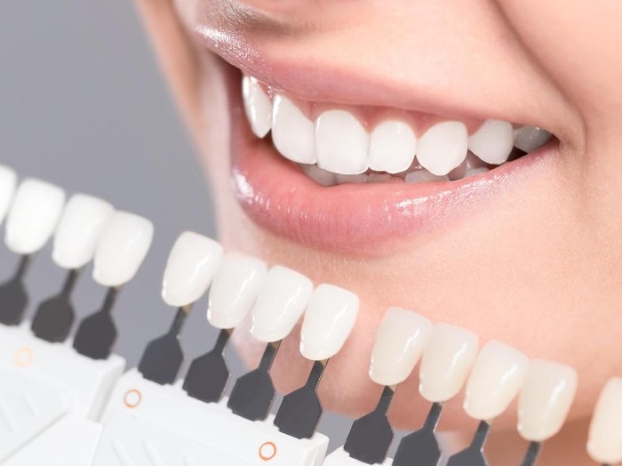517543590 examination and treatment of the teeth in the dental clinic