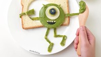 Dipadukan dengan selai matcha yang manis dan buah blueberyy, roti Mikey dari Monster Inc ini terlihat seperti karakternya yang asli. Foto: Instagram @cutechichai