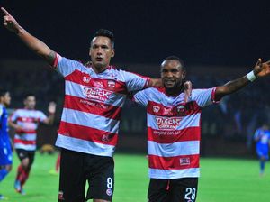 Madura United Bersabar untuk Rebut Puncak Klasemen