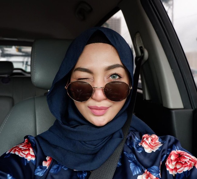 Muvida Pratiwi juga senang merias wajah. Namun, ia menggunakan make up yang natural di kesehariannya. Foto: Instagram