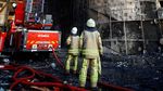 Foto: Petugas Evakuasi Korban Kebakaran di RS Taksim Istanbul