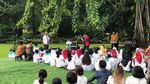 Foto: Saat Anak-anak Pengidap Kanker Main Sulap Bareng Jokowi