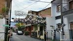 Foto: Kampung Unik di Bandung, Cantik Berhias Barang Antik