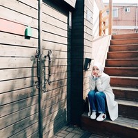 Salah satu tempat yang ia kunjungi adalah rumah tokoh Hoo Jon Jae yang diperankan oleh Lee Min Hoo di serial Legend of The Blue Sea. Foto: Instagram