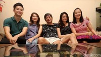 Herry dan istri dikaruniai tiga orang anak; Stevanus Iman Pierngadi, Cintia Maria, dan Karen Aprilia.