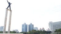 Di tengan kolam air mancur, ada bagian yang bisa jadi panggung. 