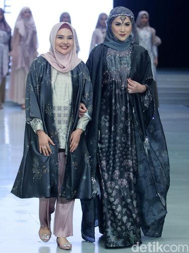 Jual Scarf Rp 12 Ribu di Harbolnas, Website Ria Miranda Down