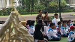 Foto: Saat Anak-anak Pengidap Kanker Main Sulap Bareng Jokowi