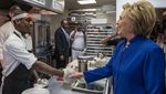 Kopi dan Popcorn Selalu Jadi Teman Favorit Hillary Clinton