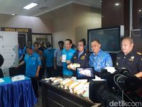 Suasana jumpa pers