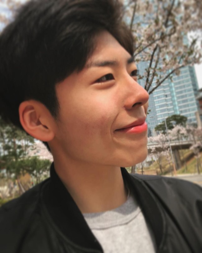 Banyak netizen yang sulit untuk percaya dengan kemiripan Kim Min Seo dan Park Bo Gum yang hampir tak bisa untuk dibedakan. Foto: Instagram