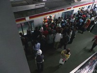 Stasiun Duri Masih Horor, Apa Rencana Menhub?