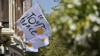 Ada gambar orang bersepeda di logo Tour de France. Tepatnya di bagian huruf R dan bulatan kuning. Istimewa/CNN.