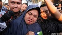 Sulik Lestyowati ditahan terkait kasus suap pembahasan APBD-P Pemkot Malang 2015.