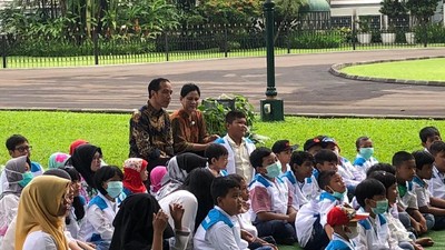 Foto: Saat Anak-anak Pengidap Kanker Main Sulap Bareng Jokowi