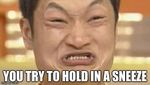 10 Meme Lucu Ekspresi Ketika Kamu Harus Menahan Bersin