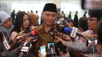 KPK mengungkap alasan diberhentikannya Sekjen mereka, Raden Bimo Gunung Abdul Kadir. Ketua KPK Agus Rahardjo menjelaskan soal kekurangan kinerja Bimo. Kekurangan tersebut antara lain soal e-office yang belum terwujud hingga tidak berjalannya pengurangan kegiatan di hotel. (Foto: Ari Saputra/detikcom)