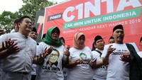 Muhaimin doa bersama para relawan usai peluncuran Posko CINTA. Istimewa/PKB.