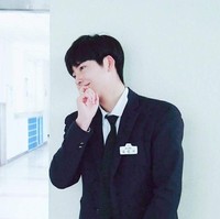 Ia mendapatkan banyak pengikut di media sosial saat foto-foto dirinya yang mirip pemain Reply 1988 ini viral. Foto: Instagram