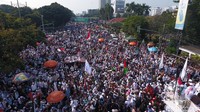 Di Jakarta, aksi demo Sukmawati dilakukan di depan gedung Bareskrim Polri, Jl Medan Merdeka Timur, Jakarta Pusat, Jumat (6/4/2018) dan digawangi oleh Persaudaraan Alumni (PA) 212 (Foto: Muhammad Abdurrosyid/ detikcom)