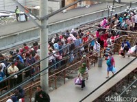 Stasiun Duri Masih Horor, Apa Rencana Menhub?