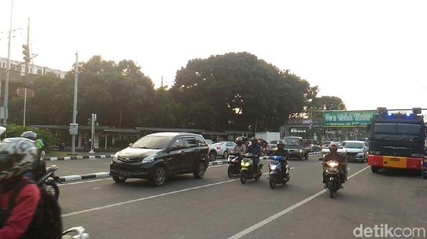 Lalu lintas di Gambir kembali dibuka.