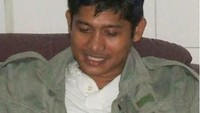 Fahrizal langsung menyerahkan diri diantar ibunya ke Mapolrestabes Medan. Dia saat ini ditahan di Mapolda Sumatera Utara. (Foto: Dok. Facebook Fahrizal)