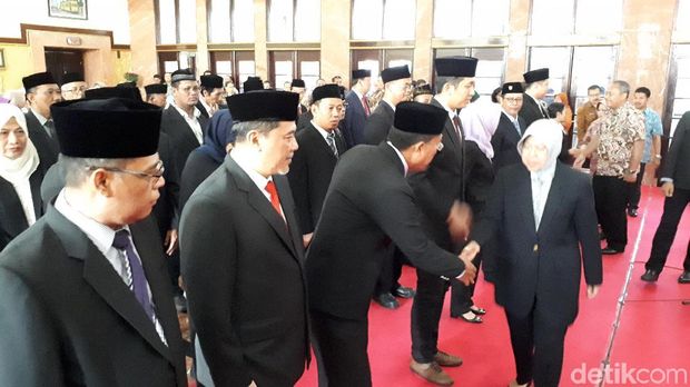 Risma Rotasi 81 Pejabat dari Kasi Kelurahan hingga Kepala Dinas