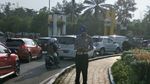 Penampakan Mobil Terbang yang Nyungsep ke Kolam di Pontianak