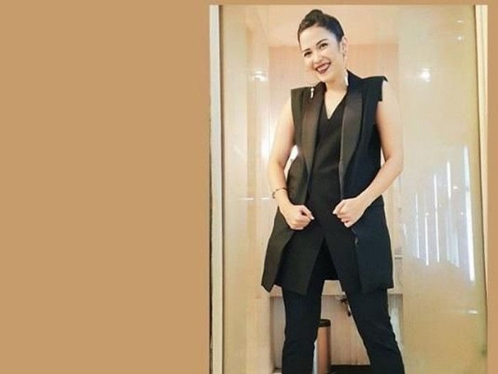 Dinda Kanya Dewi Dinda Kanya Dewi dari instagram pribadinya.