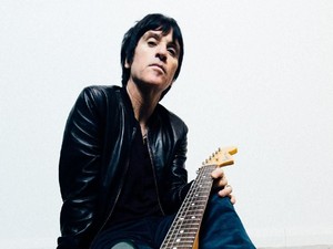 Eddie Vedder Gantikan Morrissey Bernyanyi Bersama Johnny Marr?