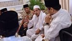 Ketika Habib Luthfi Main Piano di Rumah Dinas Anies