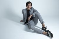 Adipati Dolken saat pemotretan Celeb of The Month 