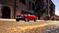 Dikutip Motor1, MINI listrik klasik ini diperkenalkan pada New York Auto Show. Foto: Dok. MINI