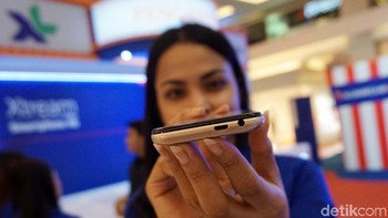 Smartphone ini menawarkan layar fullscreen dan dual camera dengan harga kurang dari Rp 1 juta plus mendapatkan berbagai benefit dari XL dan YouTube.