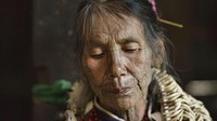 Cerita lain, tradisi menato wajah dilakukan untuk kecantikan hingga membedakan wanita Suku Chin dengan lainnya (Dave Stamboulis/BBC Travel)
