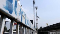 JPO ini juga penuh coretan.