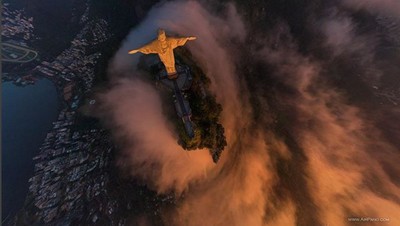 Melihat Indahnya Prambanan, Paris, dan Patung Yesus dari Angkasa
