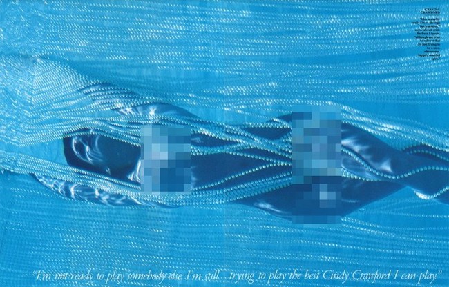 Foto ikonik Cindy berenang di antara mutiara untuk menginspirasi para model lainnya. Aku tak pernah siap berperan jadi orang lain. Aku masih mencoba menjadi versi terbaik Cindy Crawford. Foto: ist