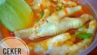 Netizen @santierna ini bikin sendiri ceker mercon. Entah kenapa dari kemaren pengen banget makan ceker, pas ada di tukang sayur langsung deh eksekusi ceker mercon kuah ini tulisnya. Foto: Instagram