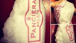 Lihat Barbie Fashionable dengan Balutan Tisu Restoran dan Aluminium Foil