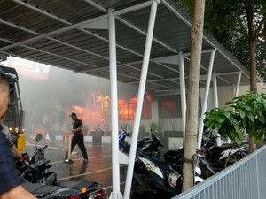 Polda Metro Jaya Kebakaran, 8 Damkar Dikerahkan